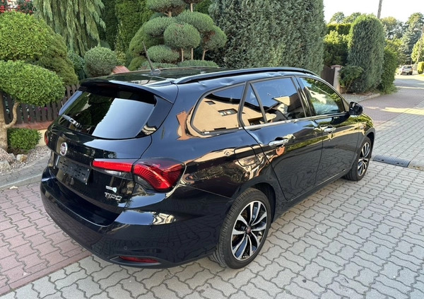 Fiat Tipo cena 34900 przebieg: 90121, rok produkcji 2018 z Garwolin małe 211
